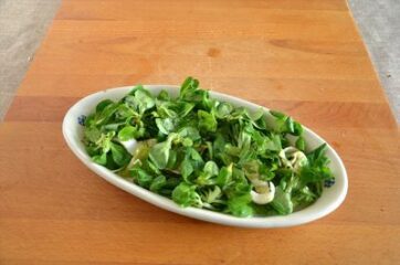 Insalata con cachi e brie 8