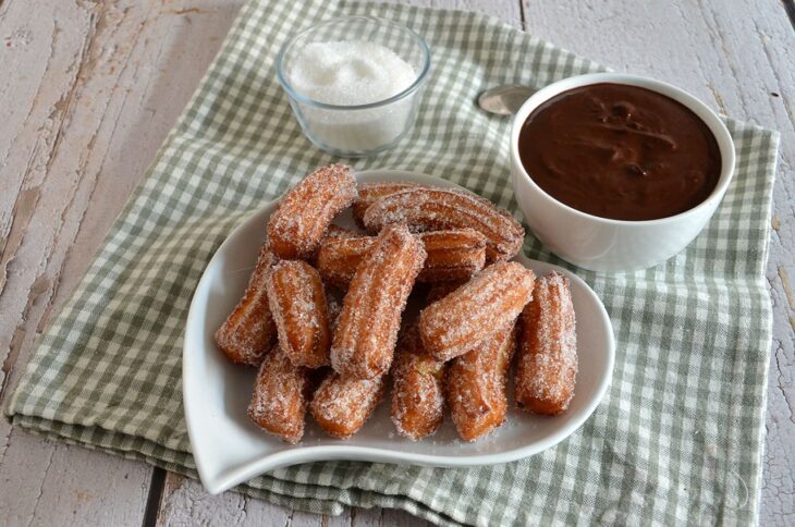 Churros fatti in casa: ricetta facile passo dopo passo