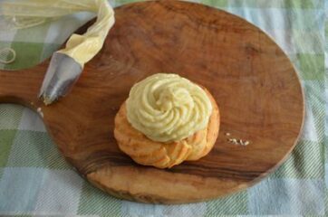 Crema sulle zeppole