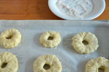 Zucchero sulle ciambelline