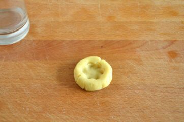 Biscotti fiore alla marmellata 10