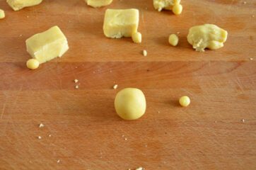 Biscotti fiore alla marmellata 8