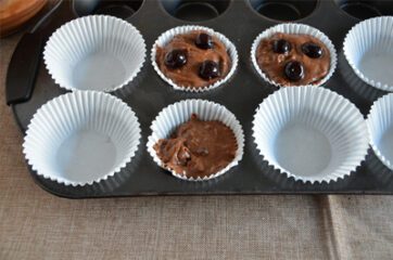 Muffin cioccolato e amarene 9