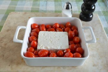 Pasta con feta e pomodorini al forno 4