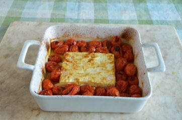 Pasta con feta e pomodorini al forno 5