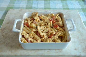 Pasta con feta e pomodorini al forno 8