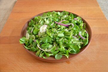 Insalata con feta e lamponi 7