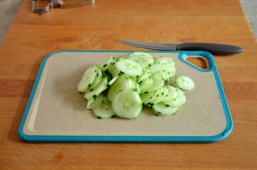 Insalata con uova sode e avocado 2